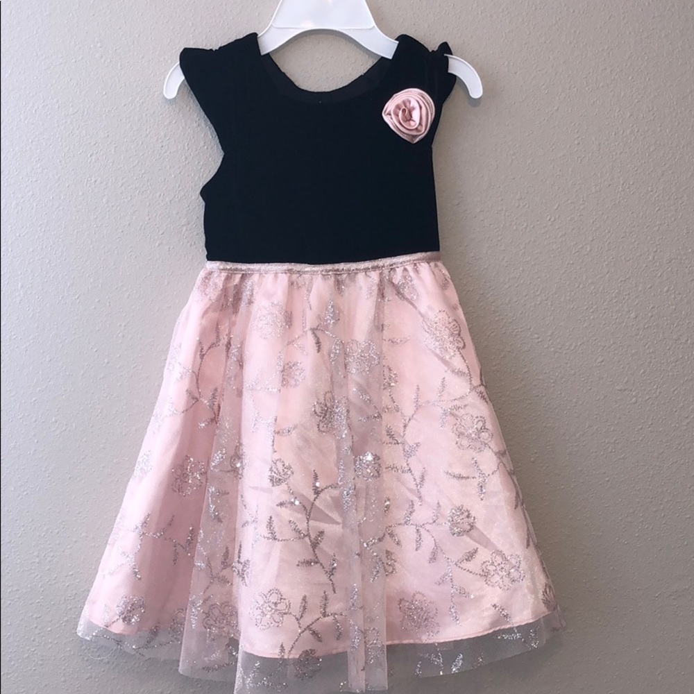 Like new Girls fancy dress size 6